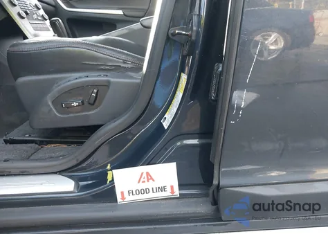 2010 Volvo Xc60 T6/T6 R-Design z USA, uszkodzony, nr VIN YV4992DZ9A2111957